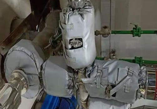 高溫管道<a href=http://www.myfengqiao.cn/e/tags/?tagname=%E4%BF%9D%E6%B8%A9%E9%9A%94%E7%83%AD target=_blank class=infotextkey>保溫隔熱</a>衣