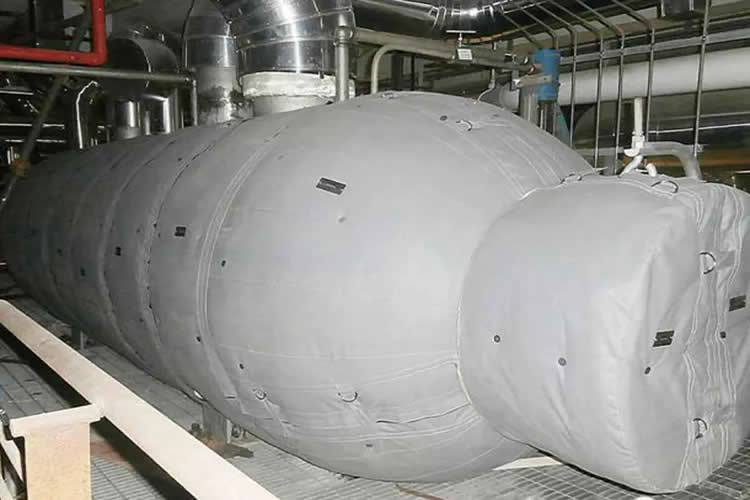 再沸器保溫,再沸器<a href=http://www.myfengqiao.cn/e/tags/?tagname=%E4%BF%9D%E6%B8%A9%E5%A5%97 target=_blank class=infotextkey>保溫套</a>,<a href=http://www.myfengqiao.cn/e/tags/?tagname=%E6%8D%A2%E7%83%AD%E5%99%A8%E4%BF%9D%E6%B8%A9 target=_blank class=infotextkey>換熱器保溫</a>